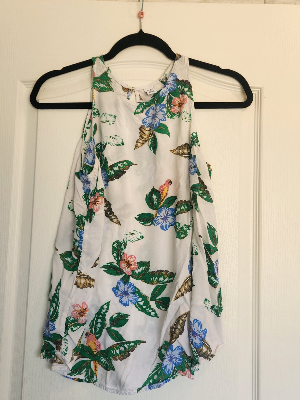 Old Navy White Tropical Halter Top with Floral Print M Euc